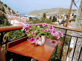 GRANDMA'S HOUSE - Dodekanes Symi